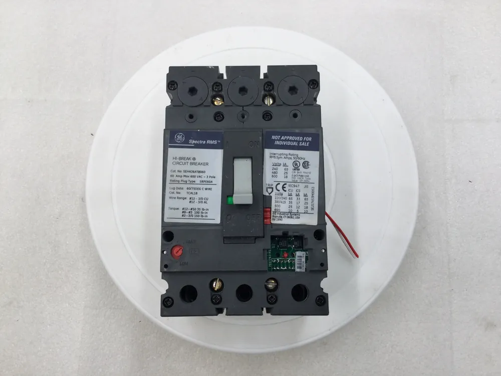 Seasonal Sale GE General Electric Spectra SEHA36AT0060 60 Amp 3 Pole 600v Circuit Breaker With Aux Switch